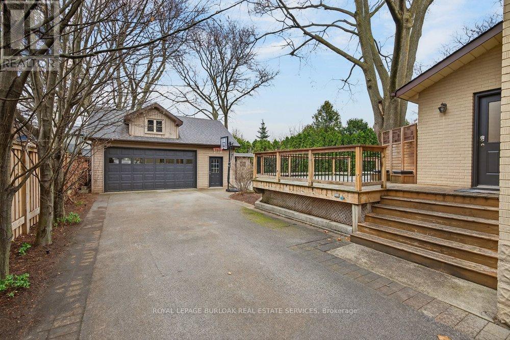 2153 Paisley Avenue, Burlington, Ontario  L7R 1W1 - Photo 39 - W12965496