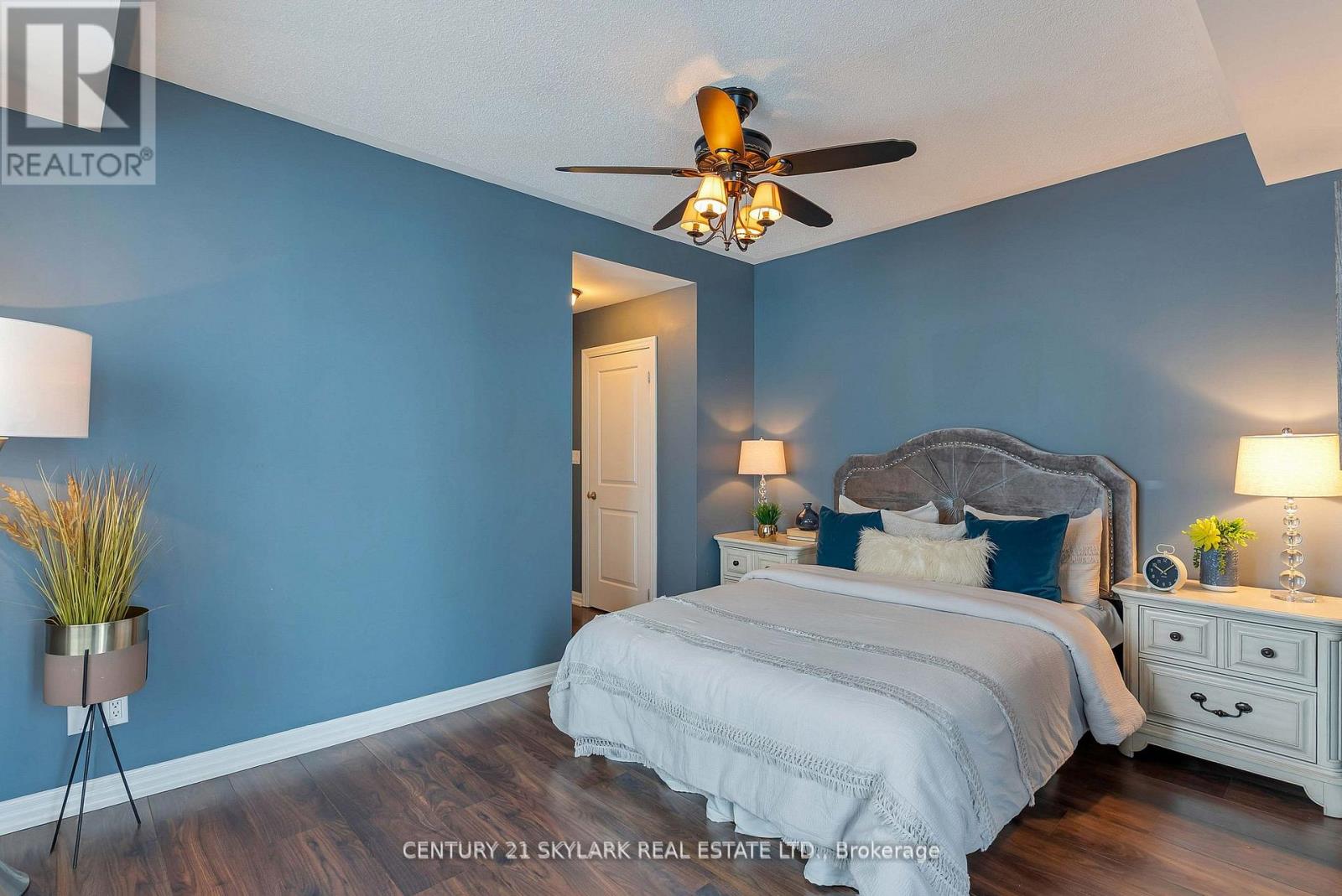 516 - 245 Dalesford Road, Toronto, Ontario  M8Y 4H7 - Photo 18 - W12965570