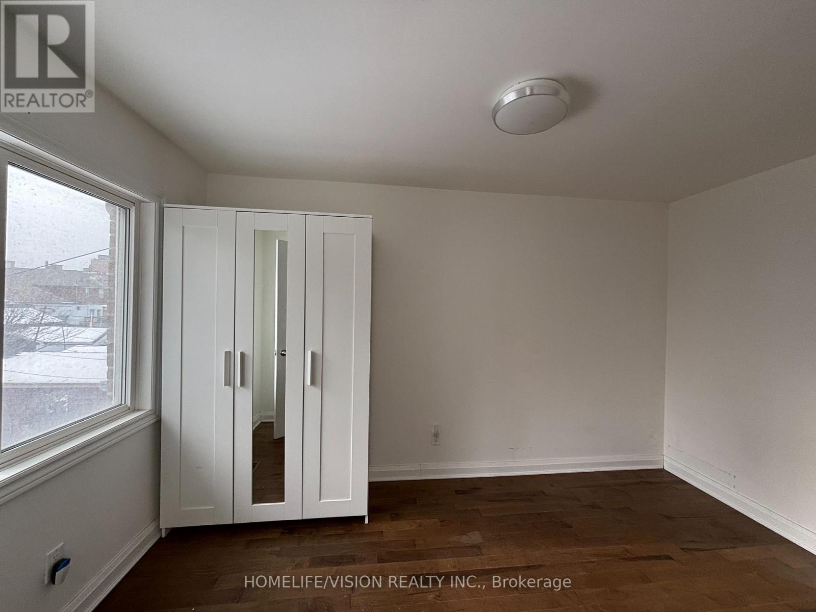 Main - 143 Belgravia Avenue, Toronto, Ontario  M6E 2M6 - Photo 14 - W12965572