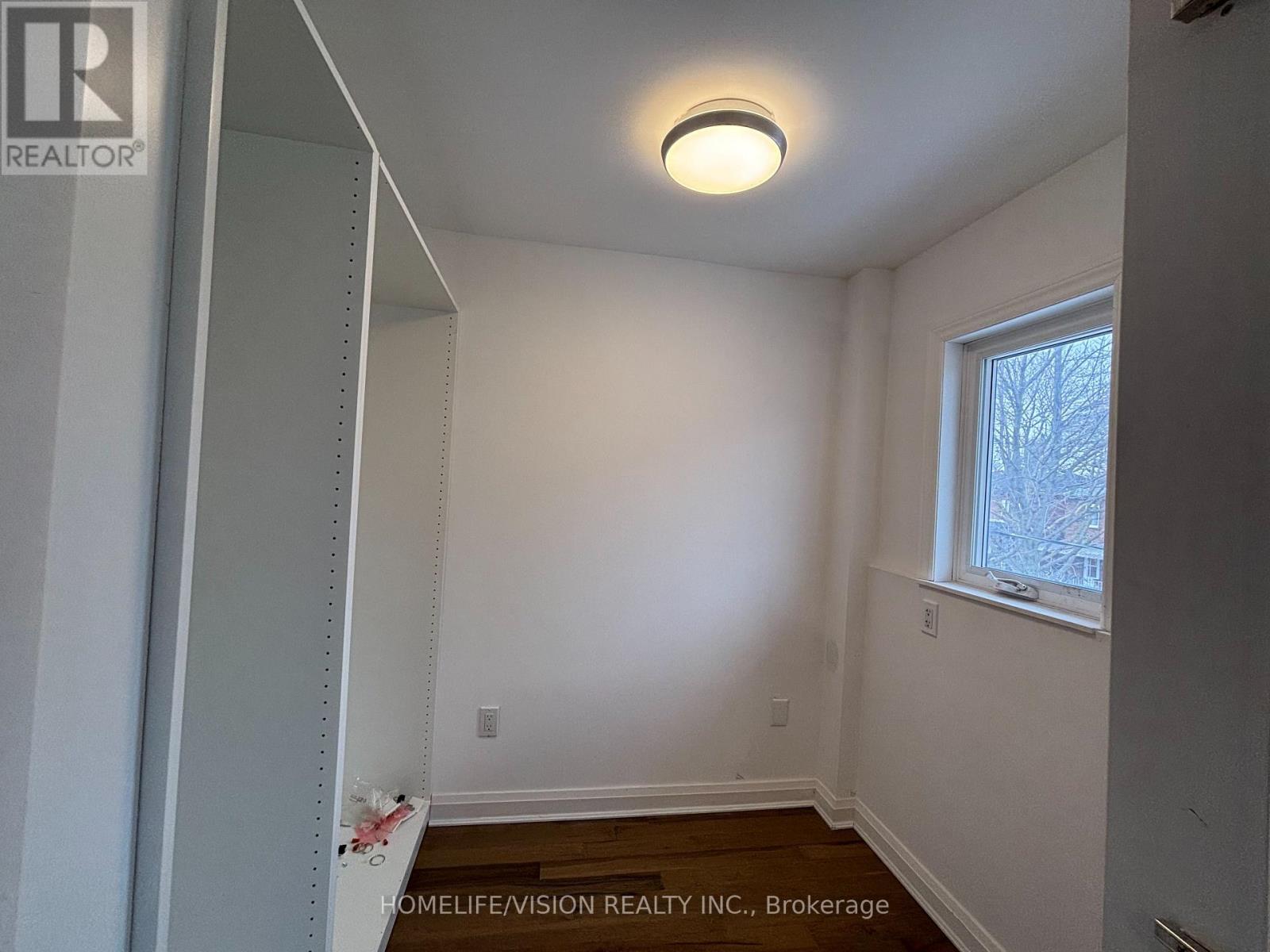 Main - 143 Belgravia Avenue, Toronto, Ontario  M6E 2M6 - Photo 18 - W12965572