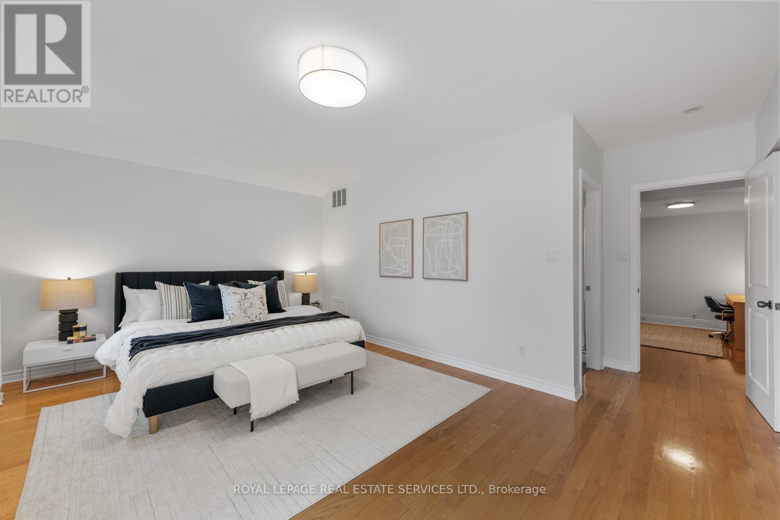 326 Indian Grove, Toronto, Ontario  M6P 2H5 - Photo 19 - W12965582