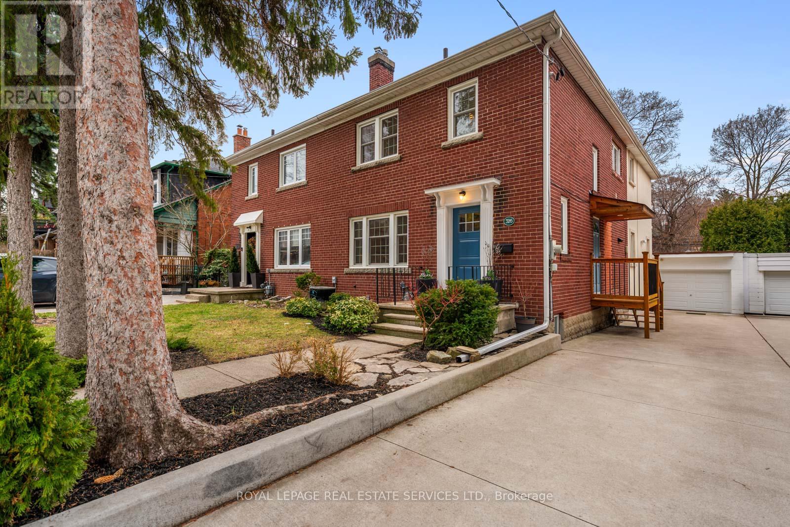 326 Indian Grove, Toronto, Ontario  M6P 2H5 - Photo 2 - W12965582