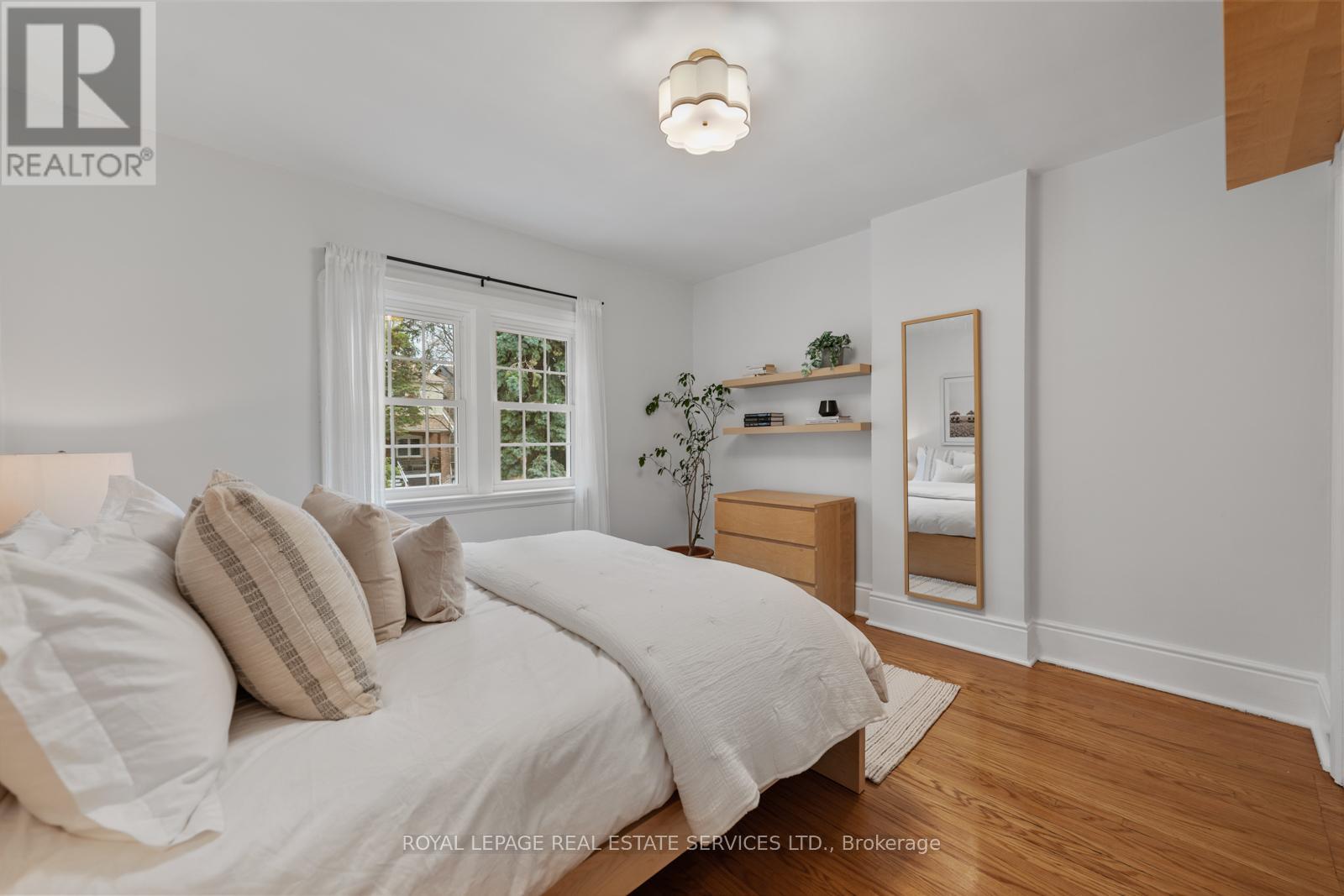 326 Indian Grove, Toronto, Ontario  M6P 2H5 - Photo 23 - W12965582