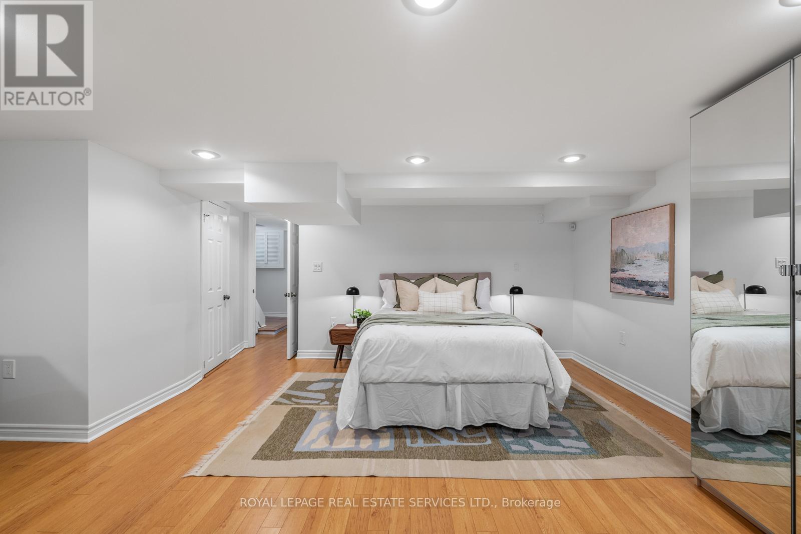 326 Indian Grove, Toronto, Ontario  M6P 2H5 - Photo 31 - W12965582