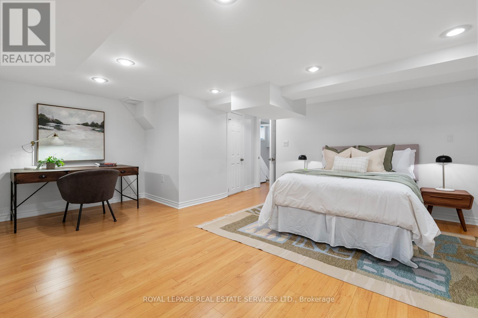 326 Indian Grove, Toronto, Ontario  M6P 2H5 - Photo 32 - W12965582