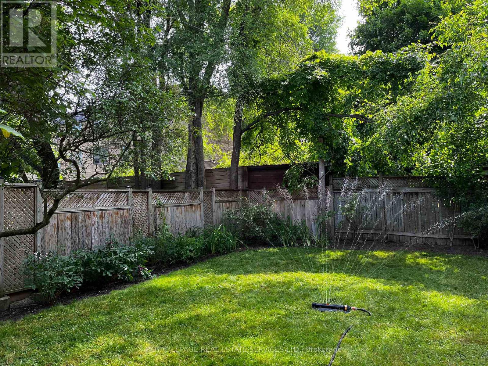 326 Indian Grove, Toronto, Ontario  M6P 2H5 - Photo 43 - W12965582