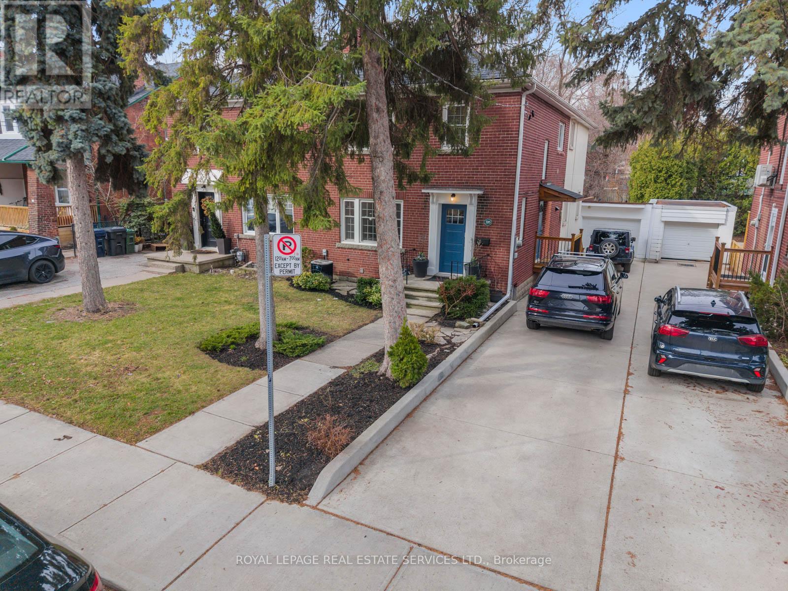 326 Indian Grove, Toronto, Ontario  M6P 2H5 - Photo 49 - W12965582