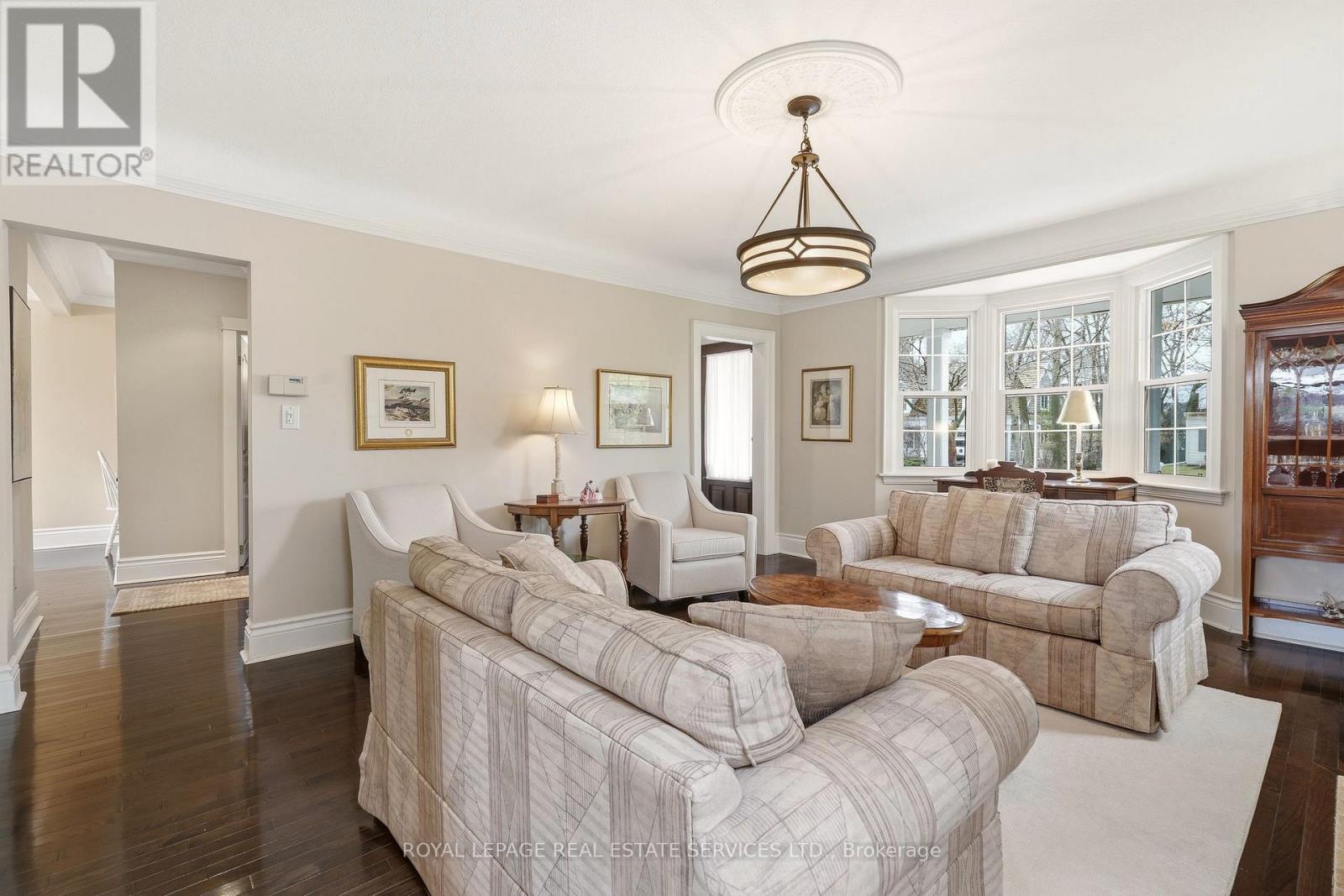 347 Douglas Avenue, Oakville, Ontario  L6J 3S7 - Photo 11 - W12965588