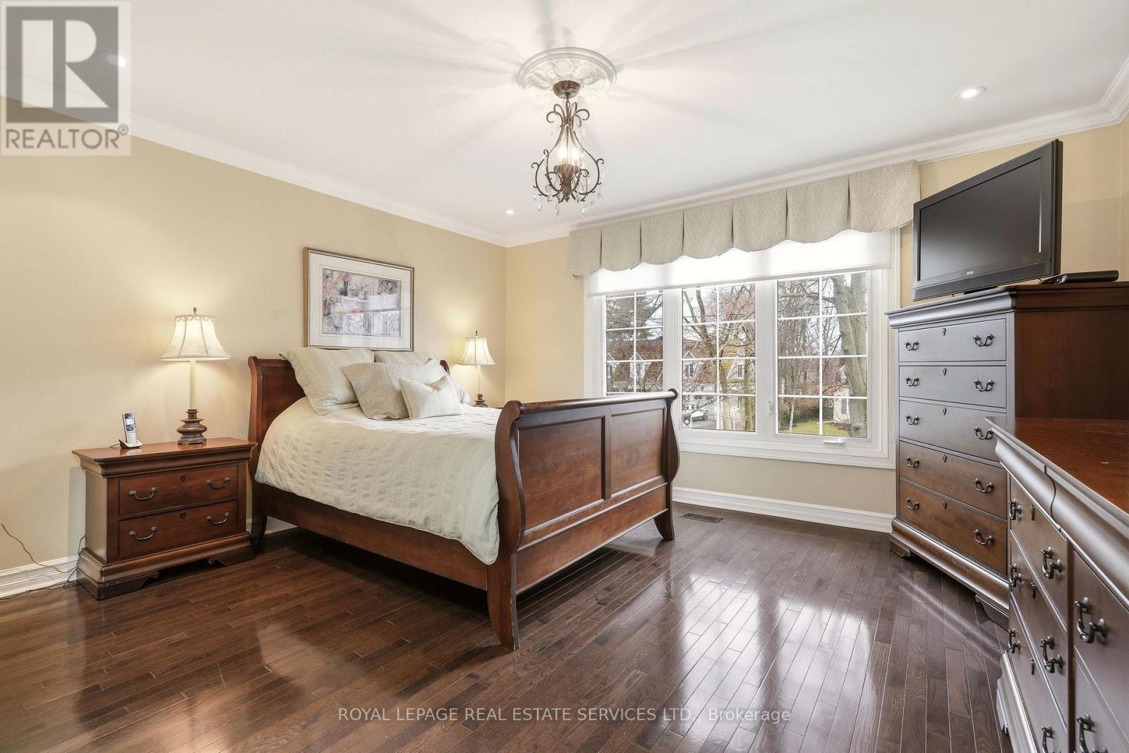 347 Douglas Avenue, Oakville, Ontario  L6J 3S7 - Photo 22 - W12965588