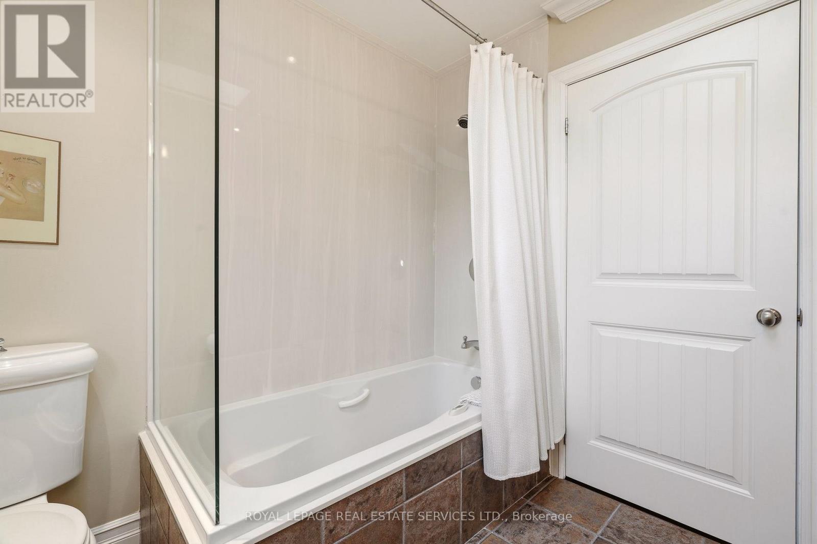 347 Douglas Avenue, Oakville, Ontario  L6J 3S7 - Photo 33 - W12965588