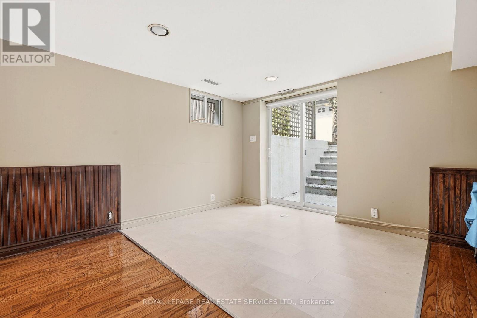 347 Douglas Avenue, Oakville, Ontario  L6J 3S7 - Photo 38 - W12965588