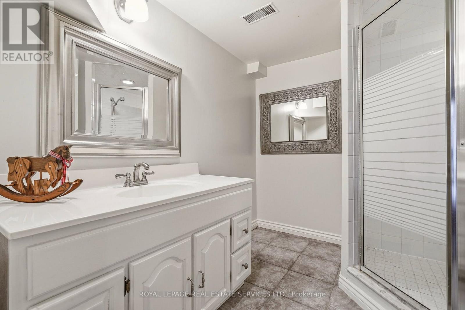 347 Douglas Avenue, Oakville, Ontario  L6J 3S7 - Photo 40 - W12965588