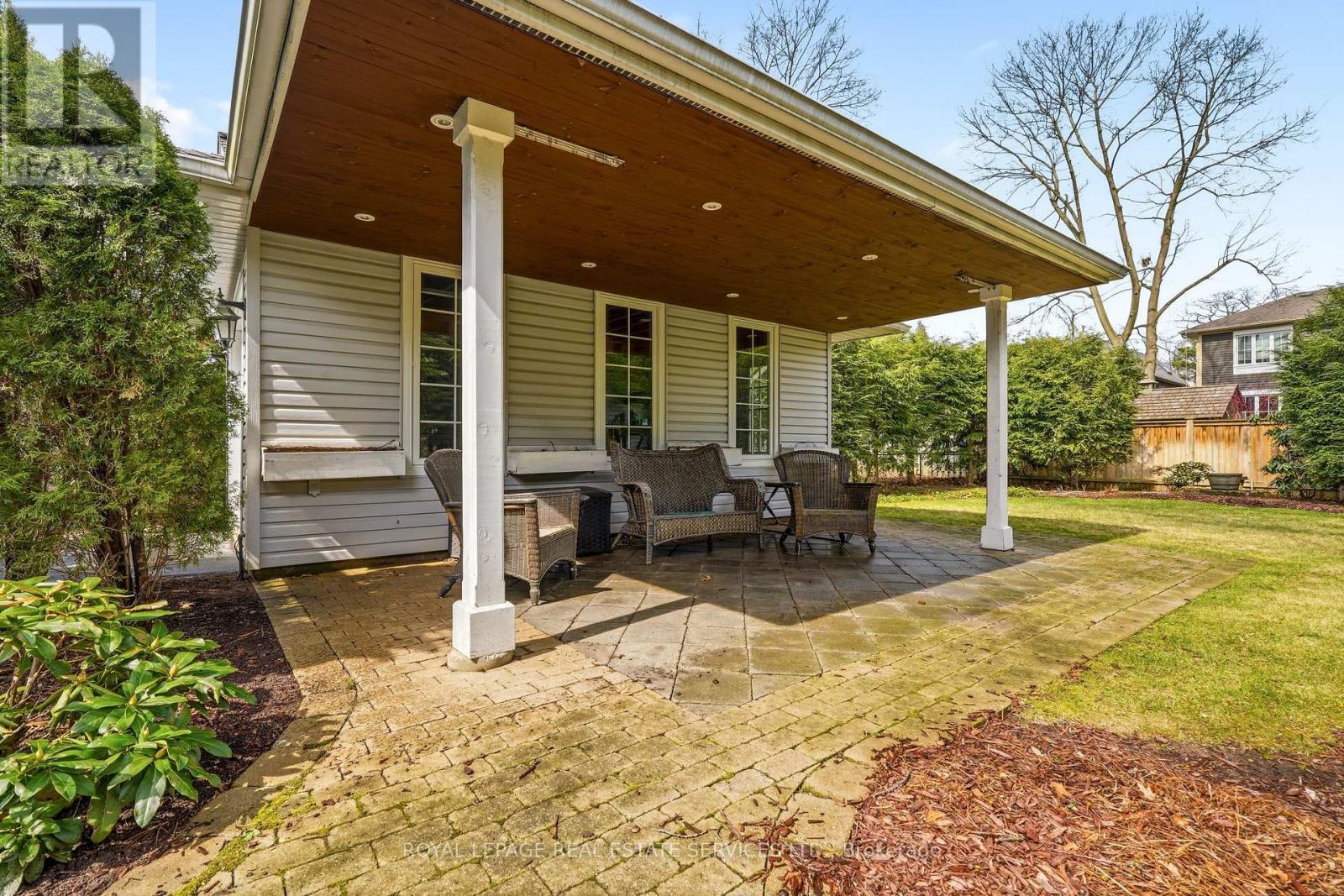 347 Douglas Avenue, Oakville, Ontario  L6J 3S7 - Photo 45 - W12965588