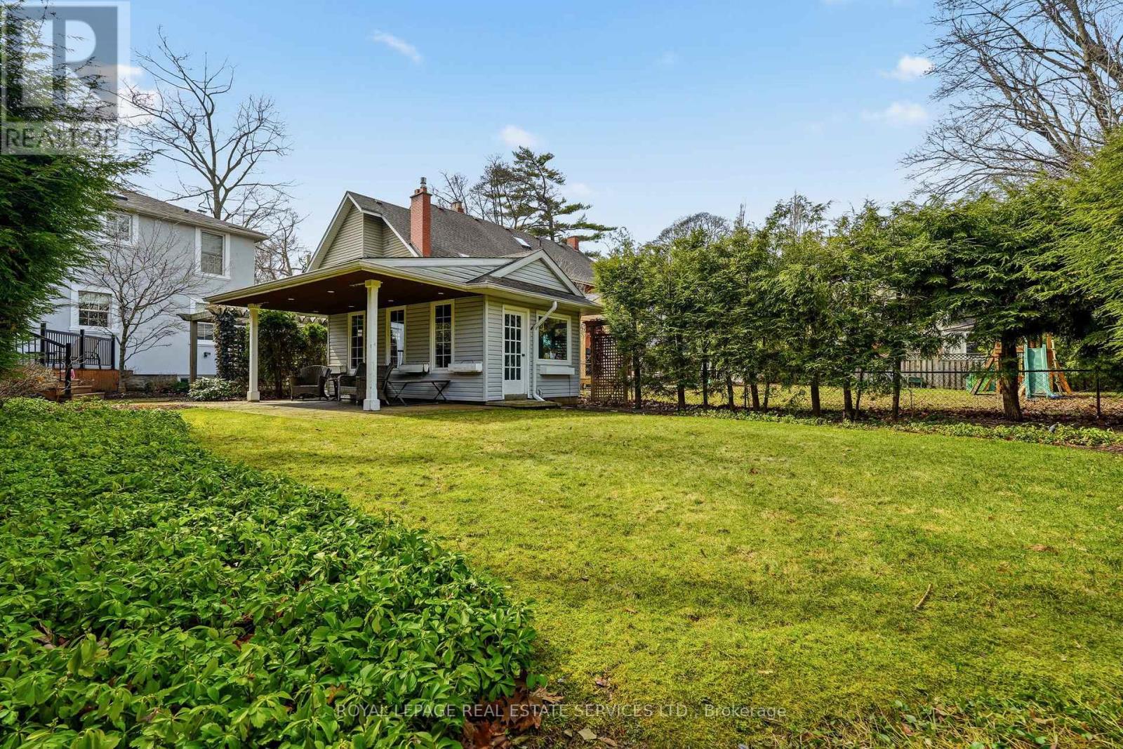 347 Douglas Avenue, Oakville, Ontario  L6J 3S7 - Photo 47 - W12965588