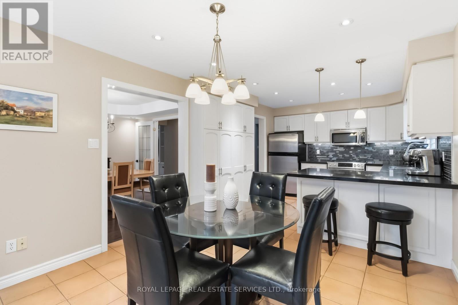 2208 Brays Lane, Oakville, Ontario  L6M 3J7 - Photo 16 - W12965616