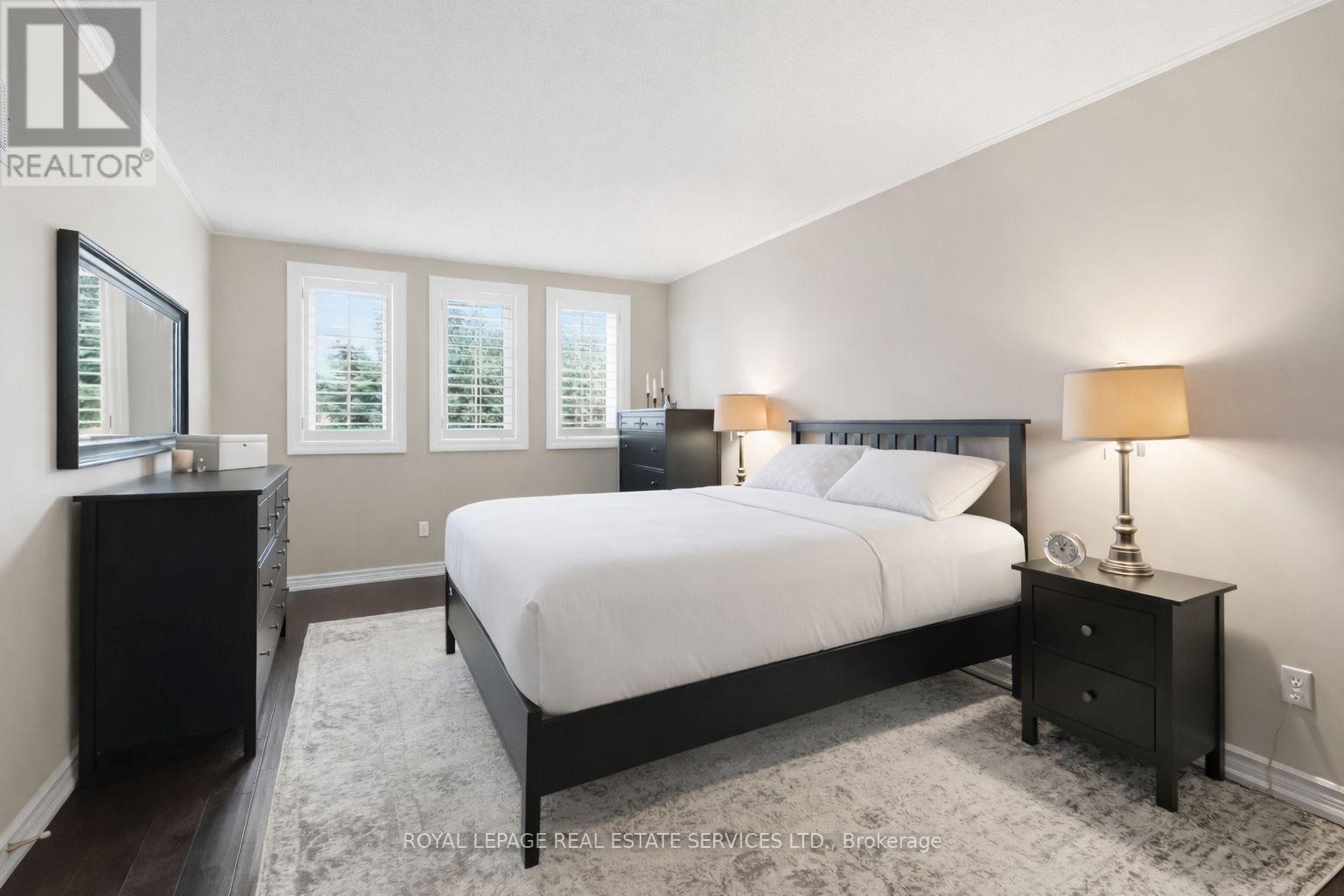 2208 Brays Lane, Oakville, Ontario  L6M 3J7 - Photo 23 - W12965616