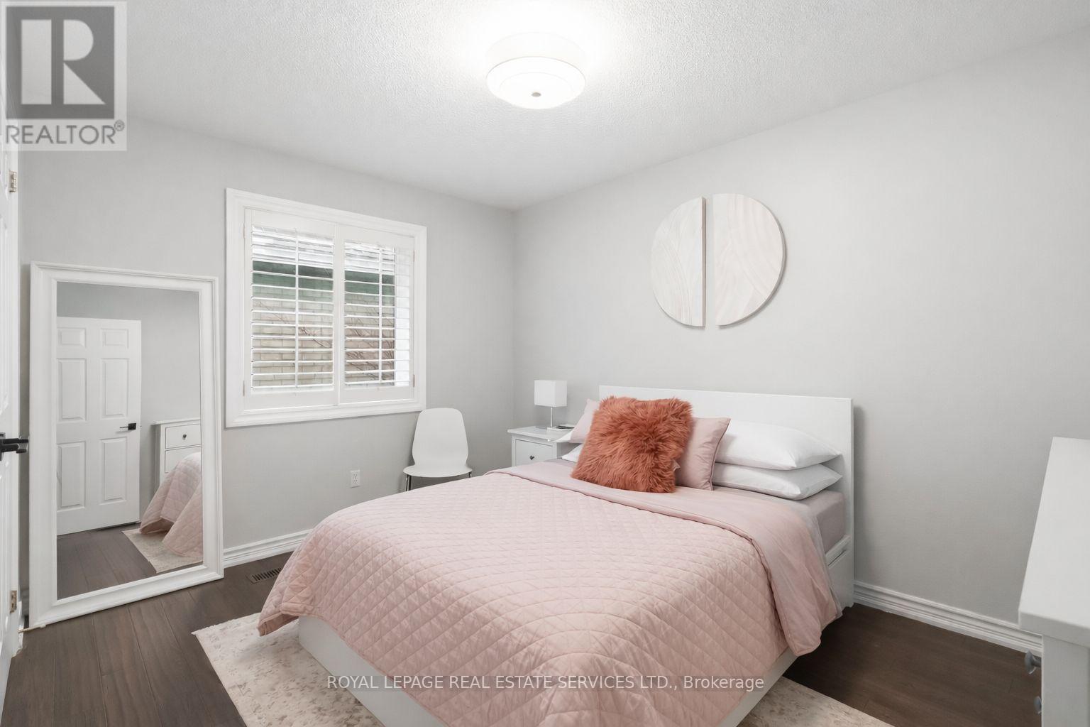 2208 Brays Lane, Oakville, Ontario  L6M 3J7 - Photo 28 - W12965616