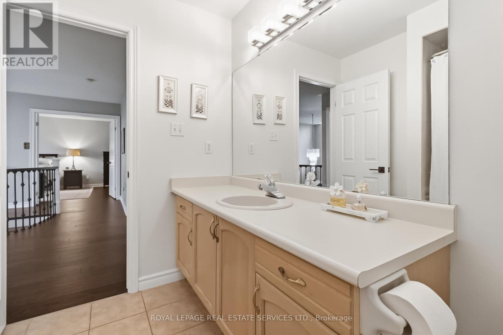 2208 Brays Lane, Oakville, Ontario  L6M 3J7 - Photo 30 - W12965616