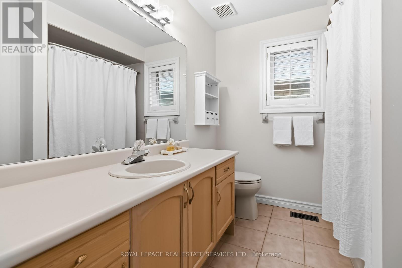 2208 Brays Lane, Oakville, Ontario  L6M 3J7 - Photo 31 - W12965616