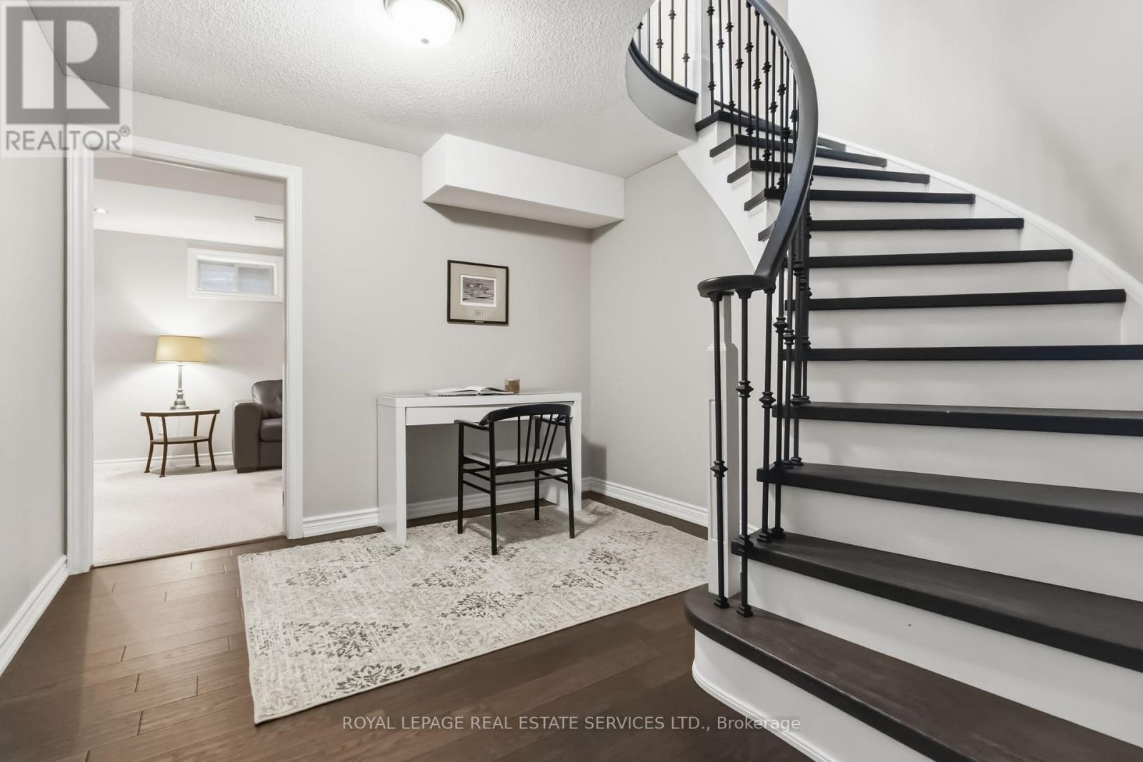 2208 Brays Lane, Oakville, Ontario  L6M 3J7 - Photo 32 - W12965616