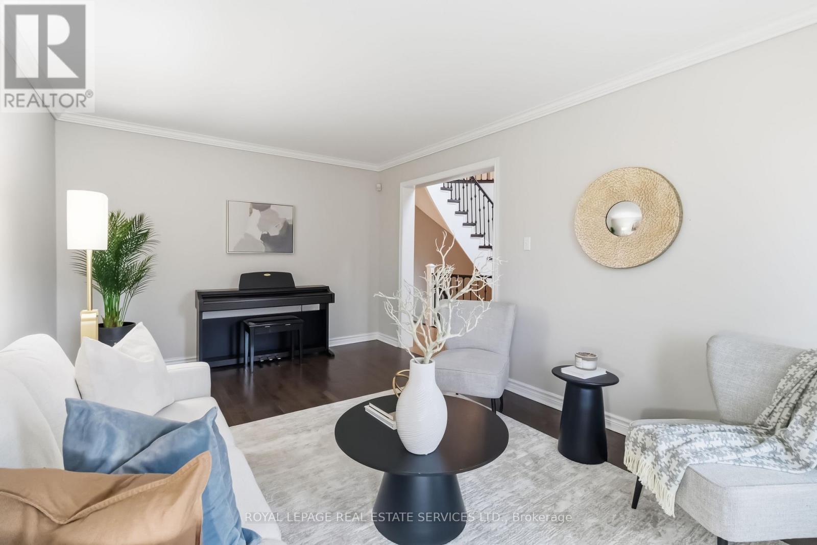 2208 Brays Lane, Oakville, Ontario  L6M 3J7 - Photo 9 - W12965616