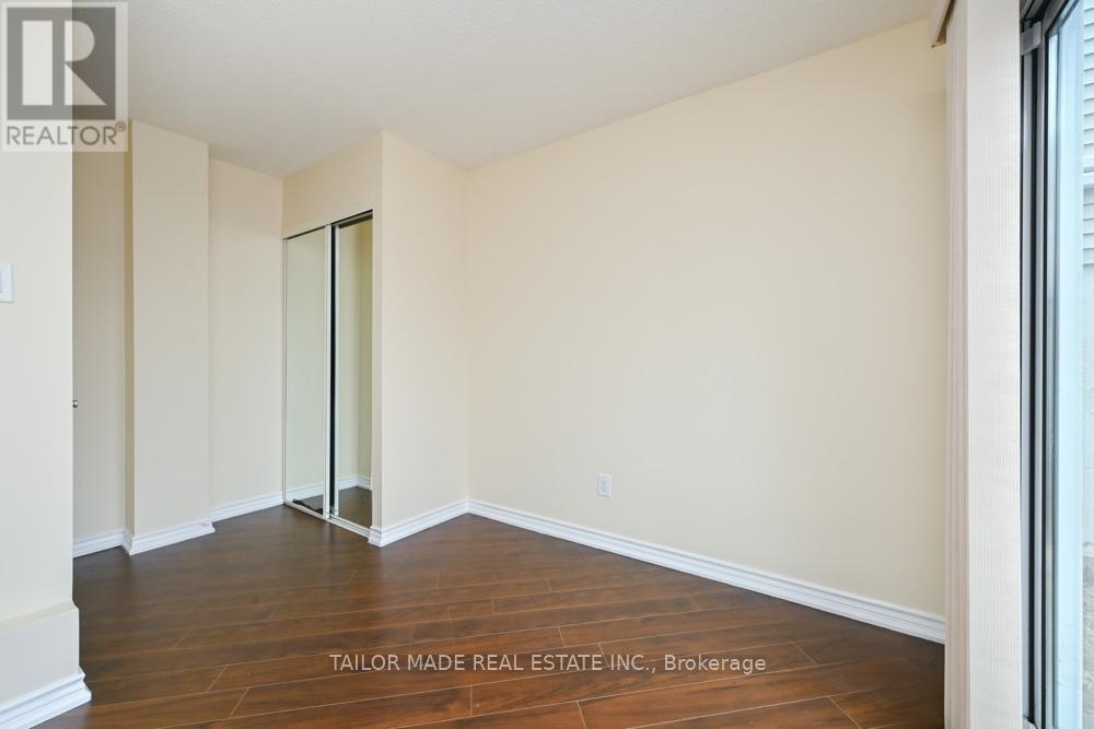 17 Hyde Park Court, Brampton, Ontario  L6S 1Y6 - Photo 19 - W12965630