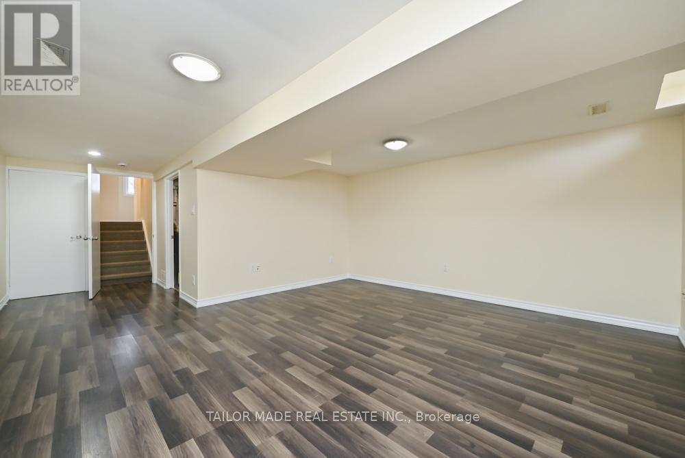 17 Hyde Park Court, Brampton, Ontario  L6S 1Y6 - Photo 24 - W12965630