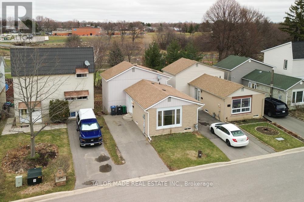 17 Hyde Park Court, Brampton, Ontario  L6S 1Y6 - Photo 29 - W12965630