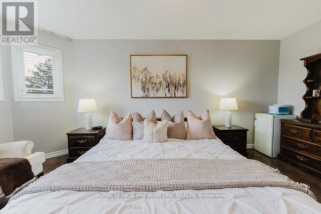 25 Sir Lancelot Court, Caledon, Ontario  L7E 1N3 - Photo 22 - W12965632