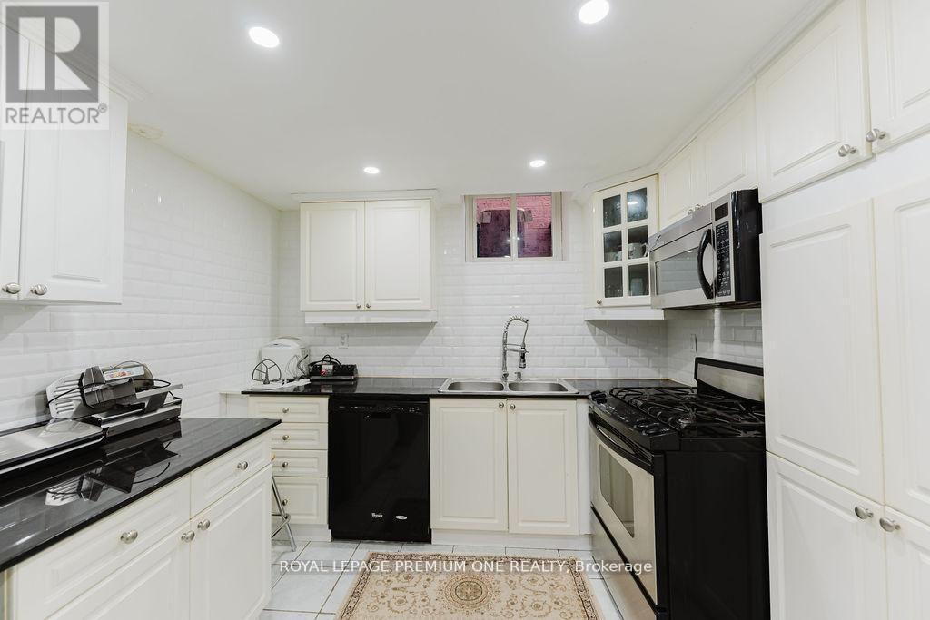 25 Sir Lancelot Court, Caledon, Ontario  L7E 1N3 - Photo 39 - W12965632