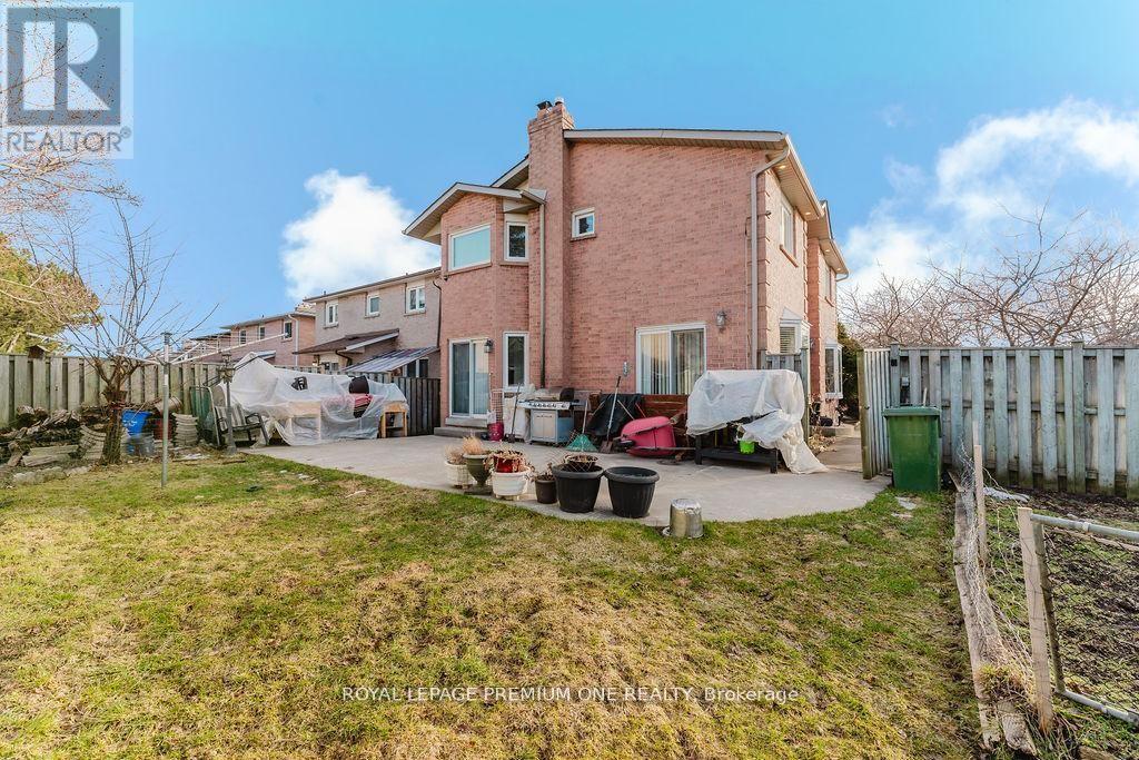 25 Sir Lancelot Court, Caledon, Ontario  L7E 1N3 - Photo 46 - W12965632