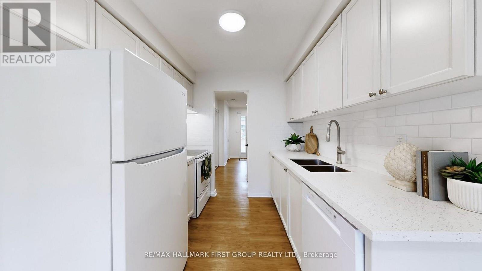 101 Creekwood Crescent, Whitby, Ontario  L1R 2K1 - Photo 16 - E12965994