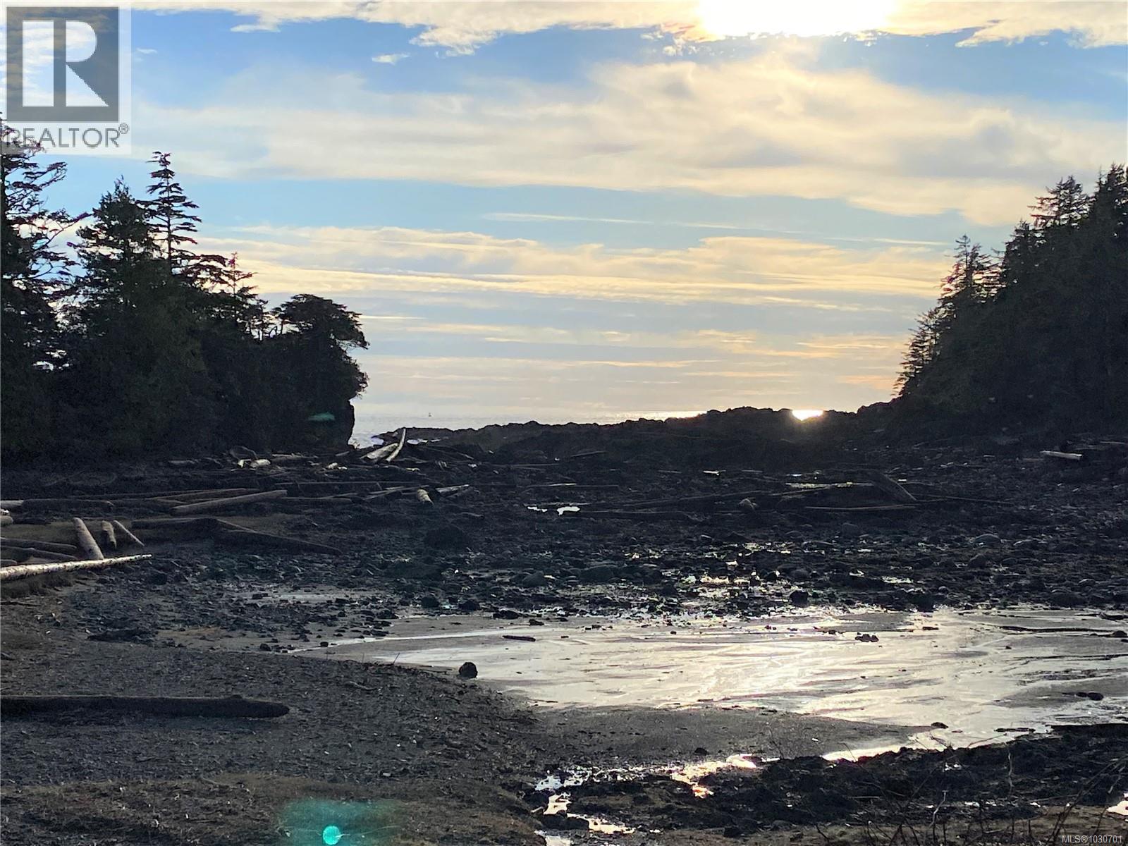 342 Pass Of Melfort Pl, Ucluelet, British Columbia  V0R 3A0 - Photo 16 - 1030701