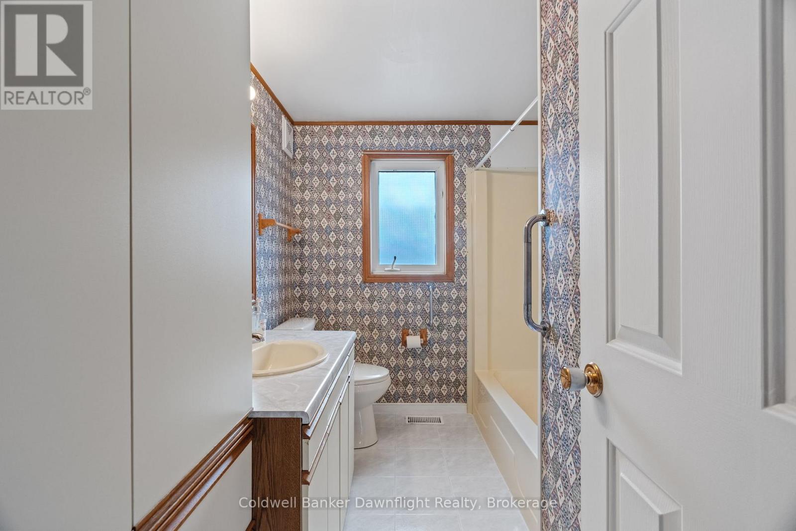 43 Redford Drive, South Huron, Ontario  N0M 1S3 - Photo 28 - X12965676