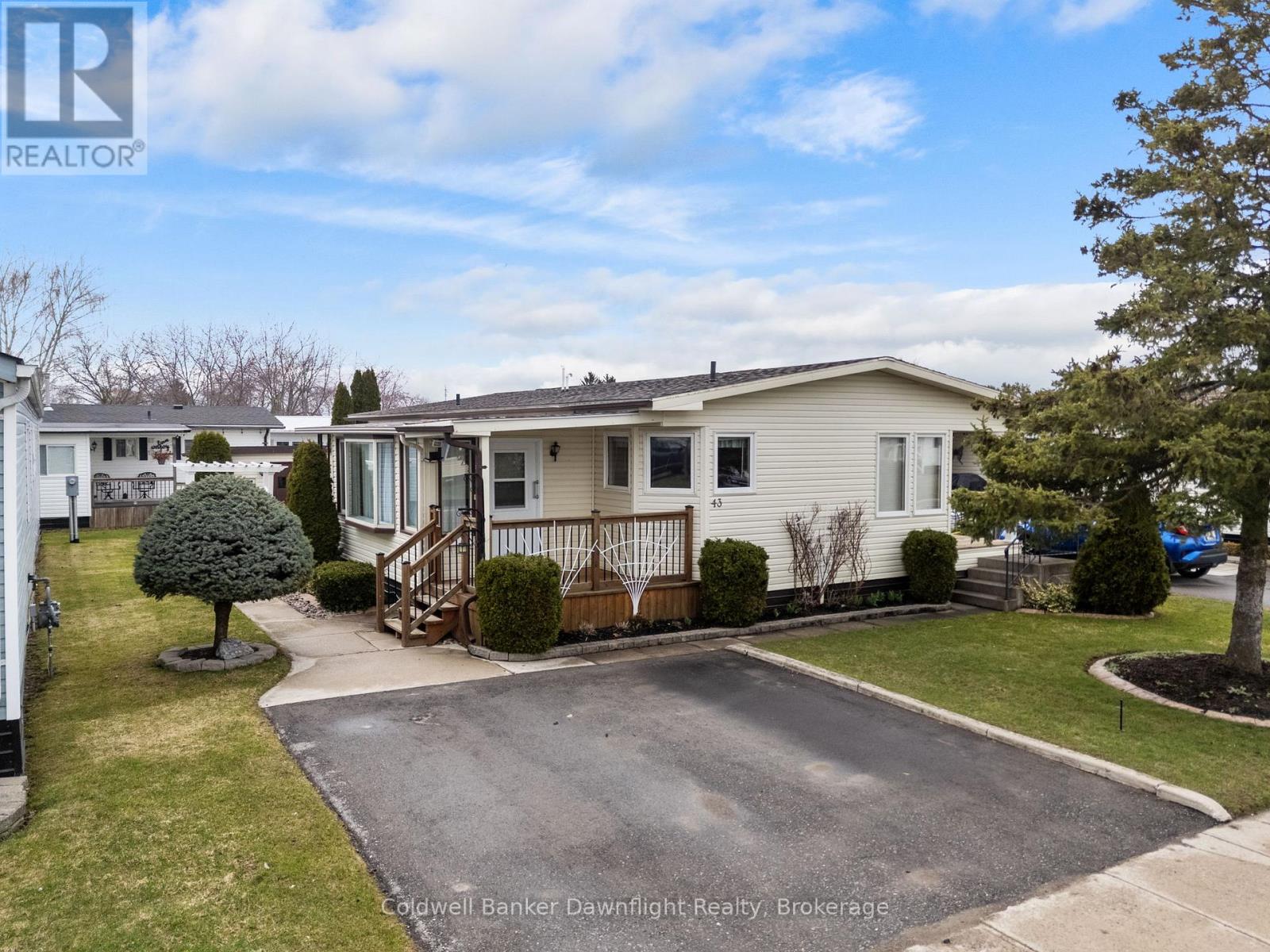 43 Redford Drive, South Huron, Ontario  N0M 1S3 - Photo 39 - X12965676