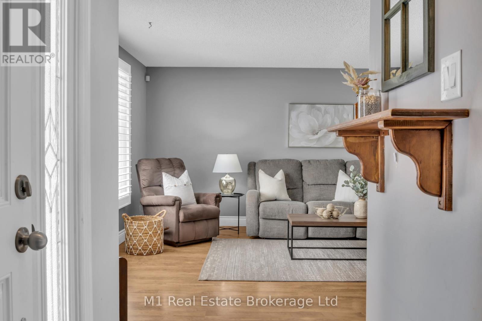 506 Mctavish Street, Centre Wellington, Ontario  N1M 3C7 - Photo 4 - X12965884