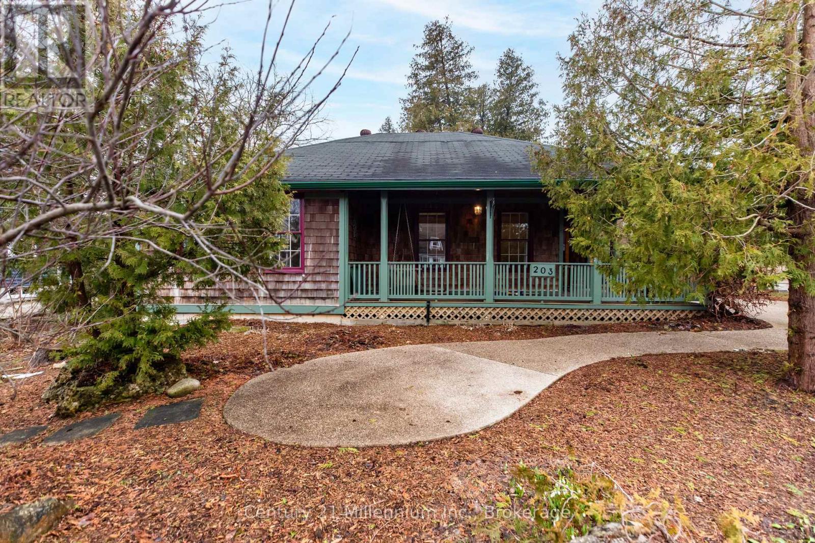 203 SUMMERHILL ROAD, Saugeen Shores, Ontario