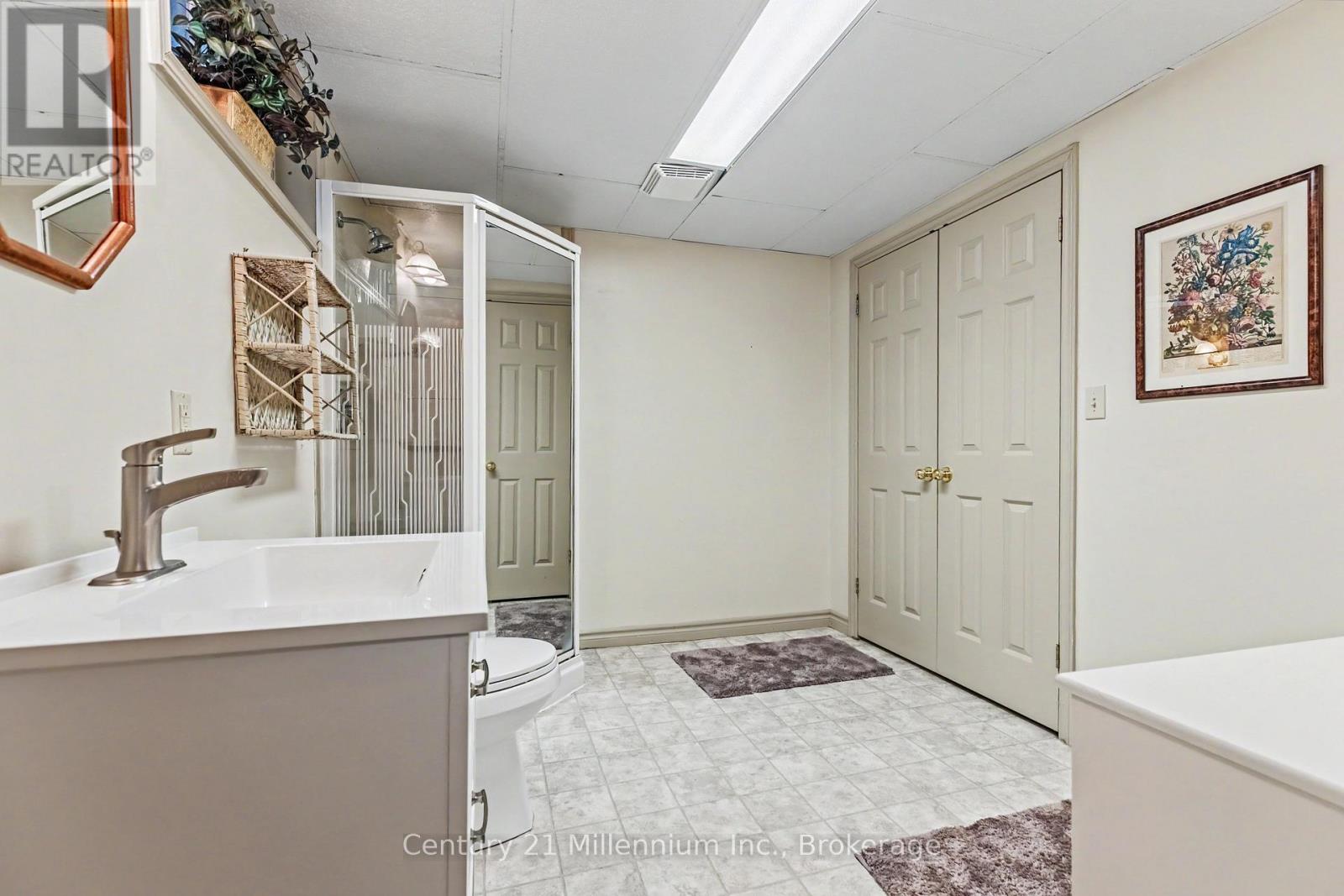 203 Summerhill Road, Saugeen Shores, Ontario N0H 2L0 - Photo 38 - X12965942