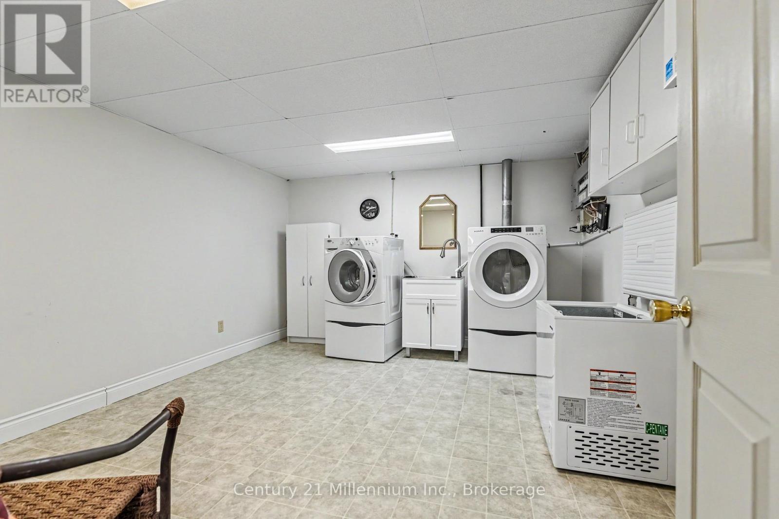 203 Summerhill Road, Saugeen Shores, Ontario N0H 2L0 - Photo 40 - X12965942