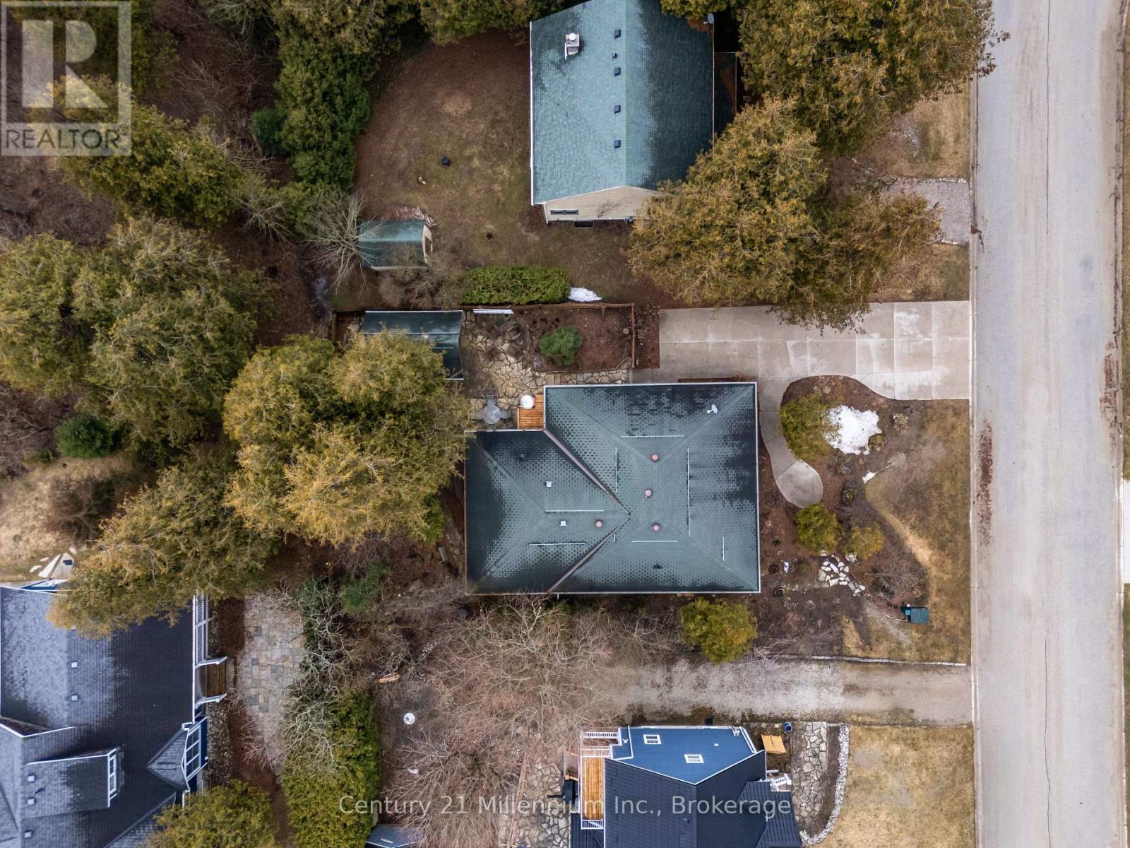 203 Summerhill Road, Saugeen Shores, Ontario N0H 2L0 - Photo 9 - X12965942