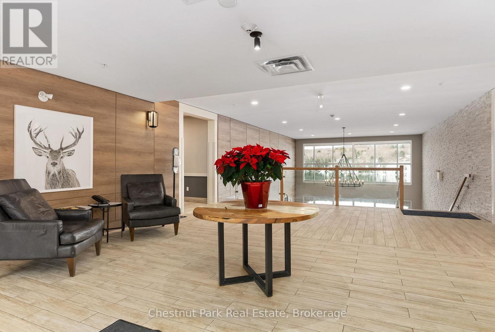 206 - 25 Pen Lake Point Road, Huntsville, Ontario  P1H 1A9 - Photo 5 - X12965954