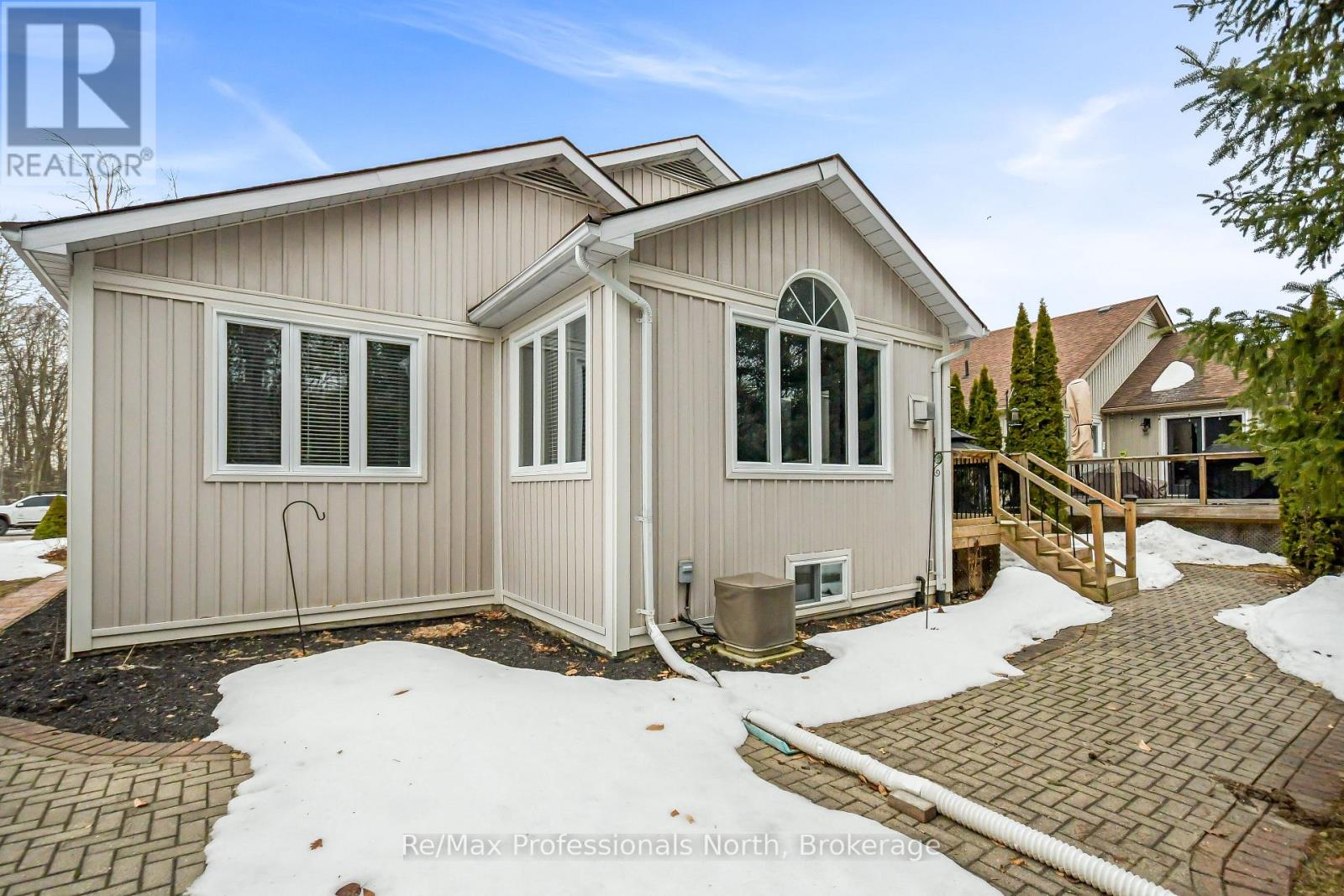 102 Pineridge Gate, Gravenhurst, Ontario  P1P 1Z2 - Photo 28 - X12965958