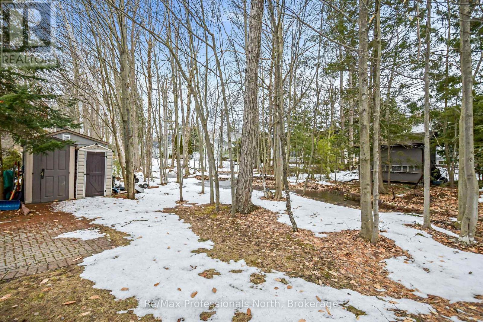 102 Pineridge Gate, Gravenhurst, Ontario  P1P 1Z2 - Photo 31 - X12965958