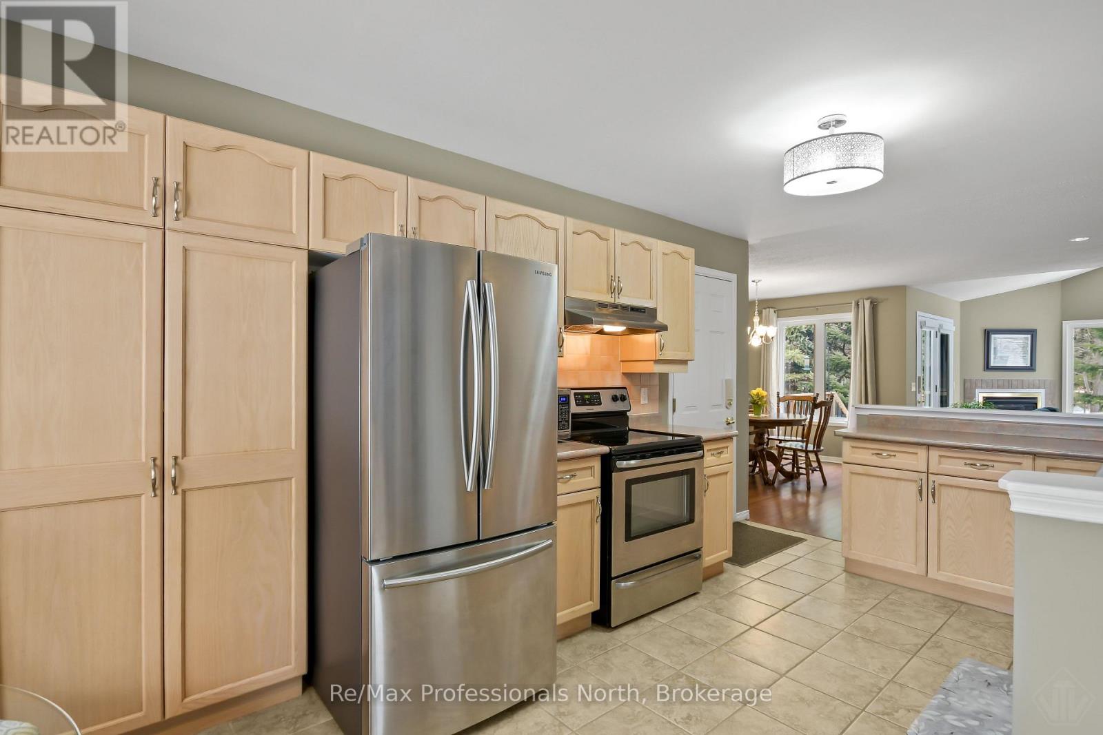 102 Pineridge Gate, Gravenhurst, Ontario  P1P 1Z2 - Photo 8 - X12965958