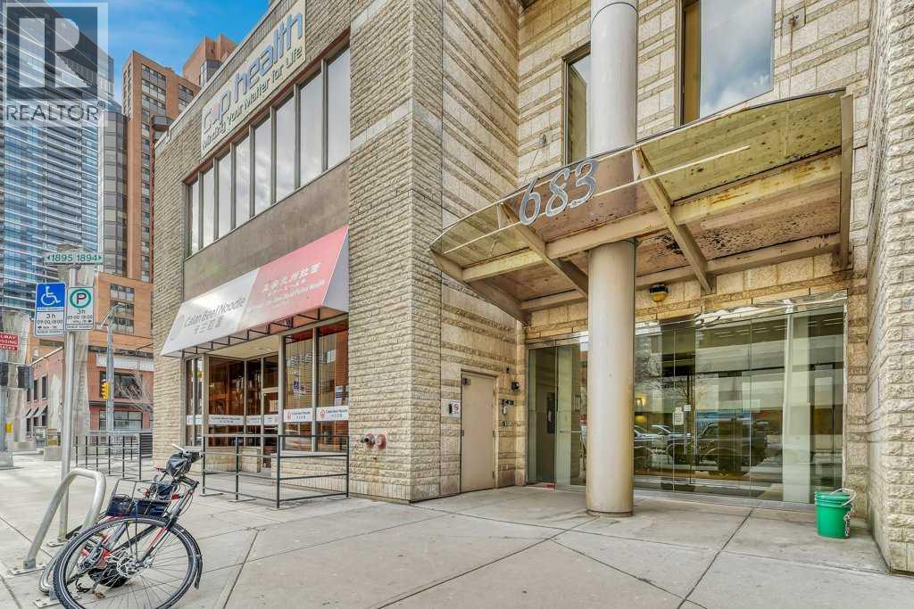 701, 683 10 Street Sw, Calgary, Alberta  T2P 5G3 - Photo 2 - A2297317