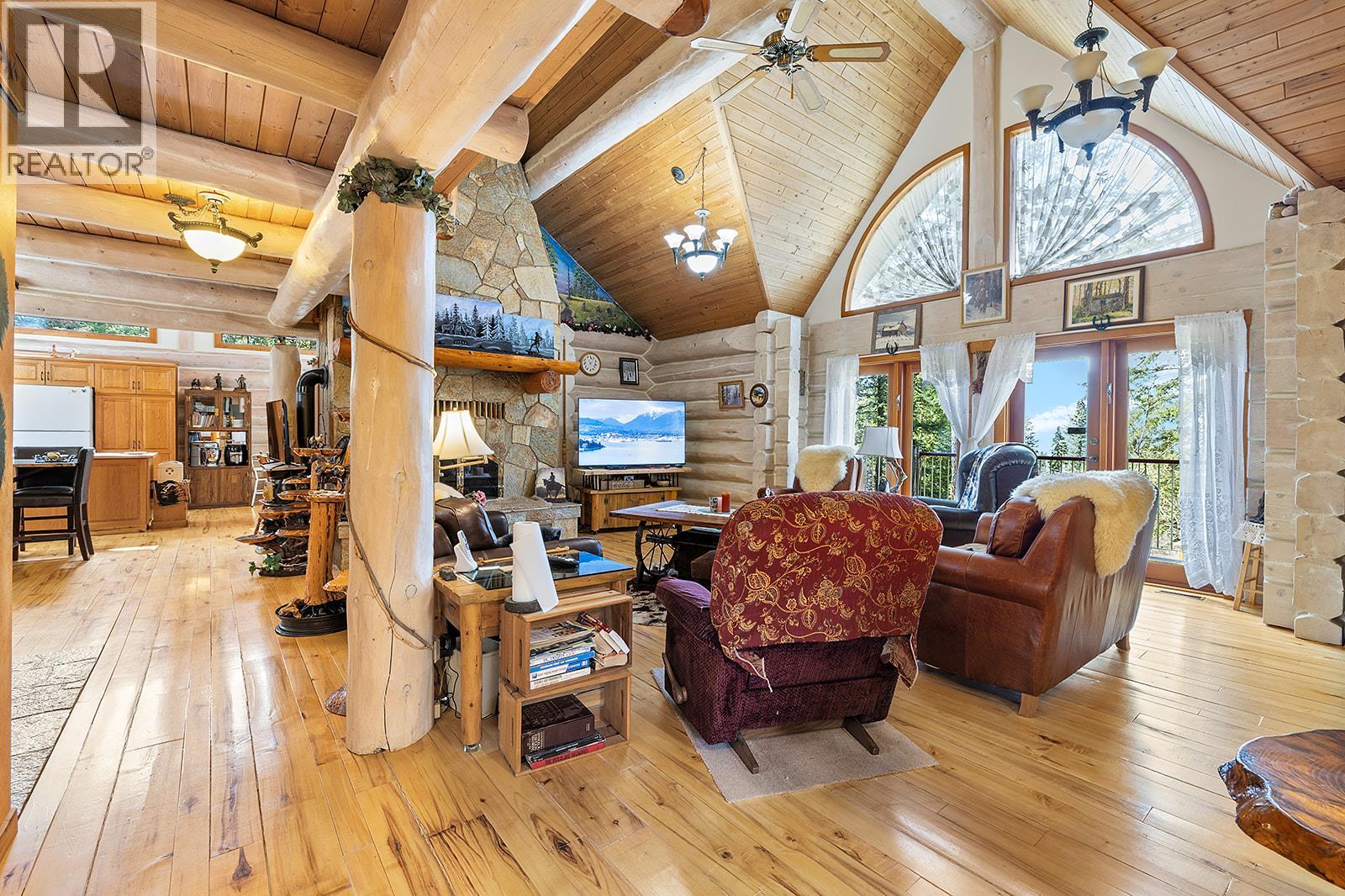 1958 Rykerts Road, Lister, British Columbia  V0B 1G2 - Photo 12 - 10381639