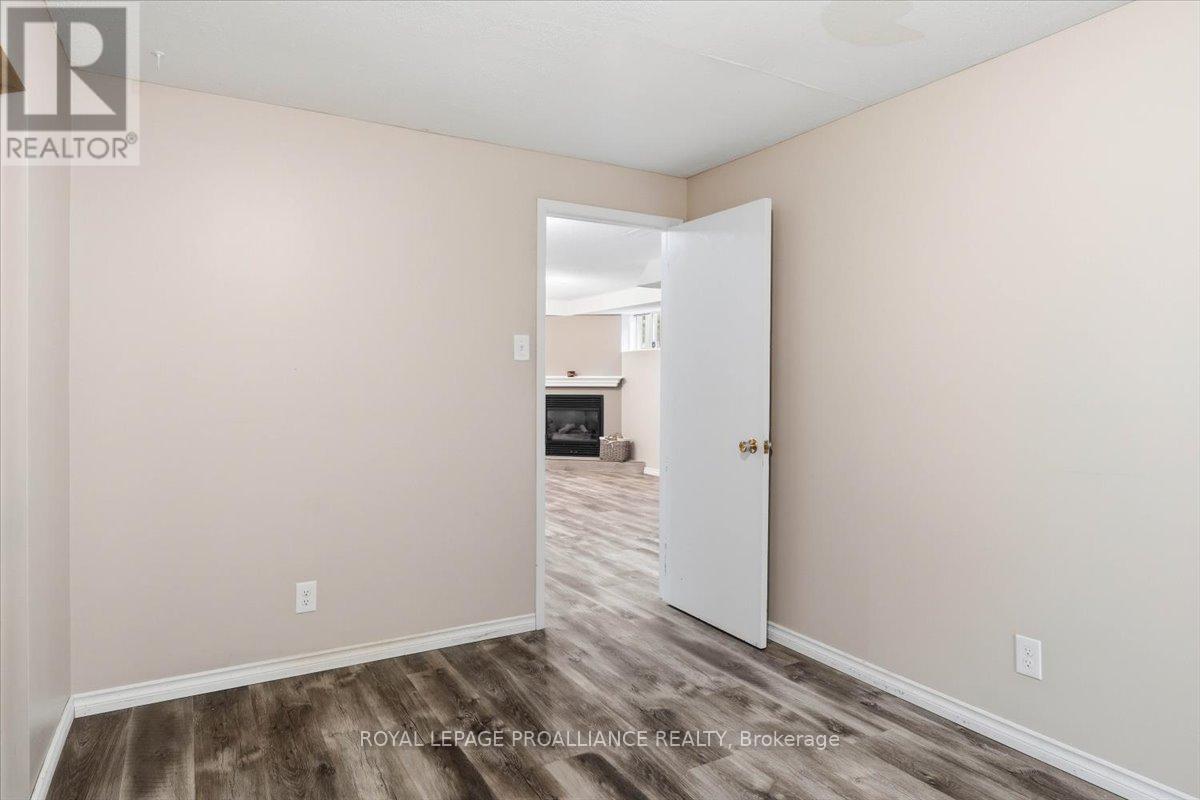 8 Loraine Avenue, Quinte West, Ontario  K8V 6M1 - Photo 14 - X12965690