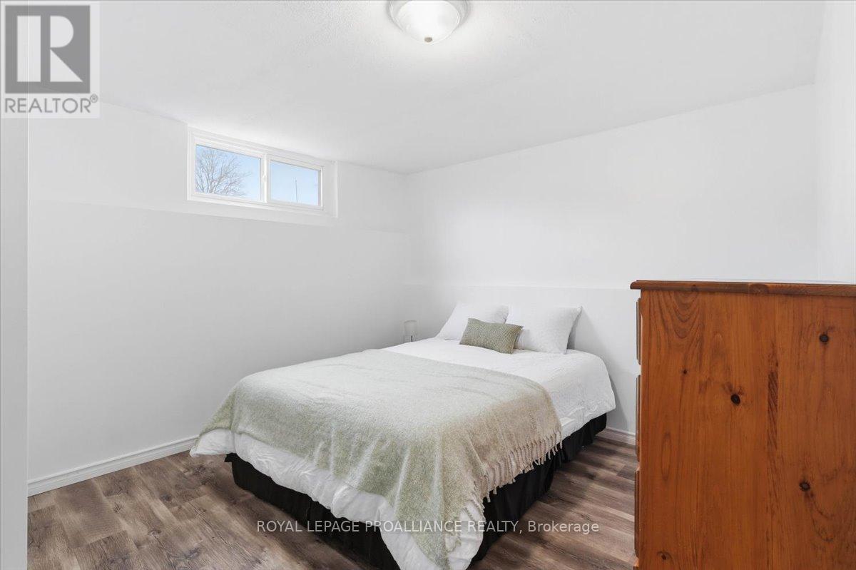 8 Loraine Avenue, Quinte West, Ontario  K8V 6M1 - Photo 15 - X12965690