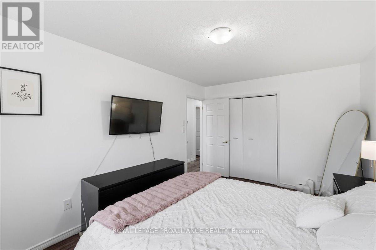 8 Loraine Avenue, Quinte West, Ontario  K8V 6M1 - Photo 24 - X12965690