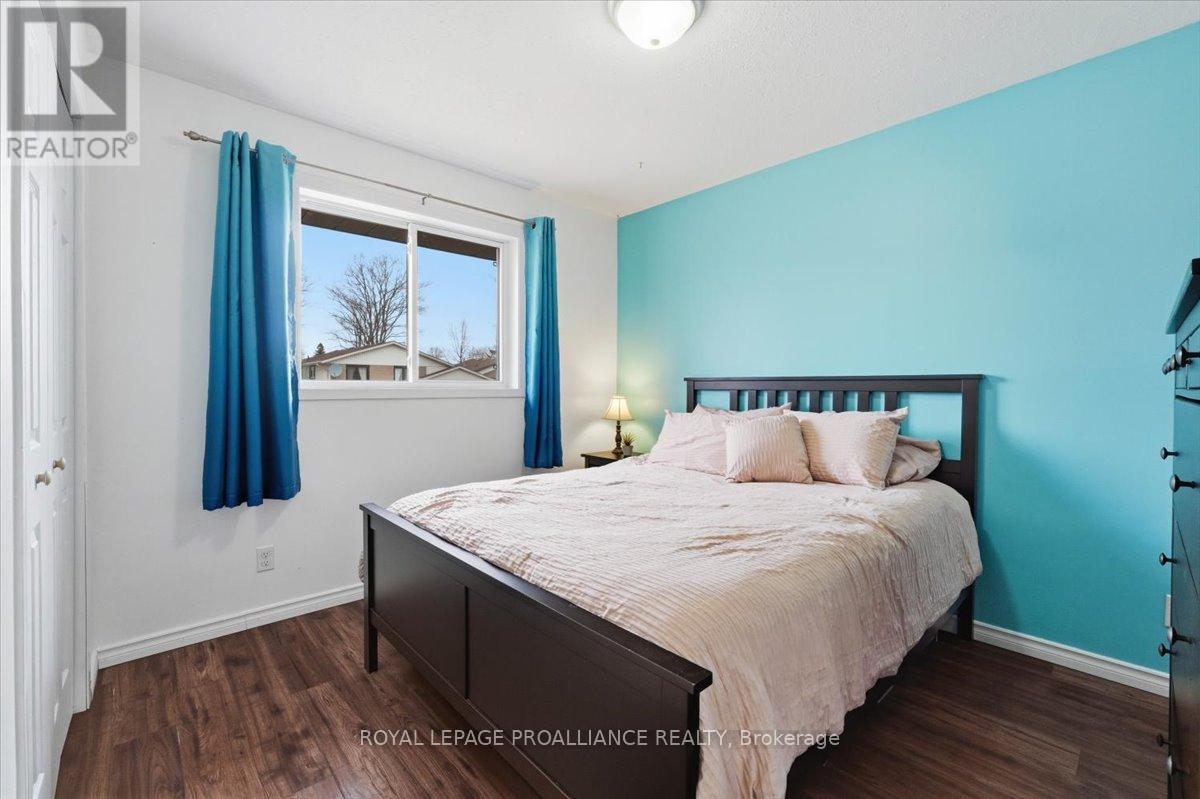 8 Loraine Avenue, Quinte West, Ontario  K8V 6M1 - Photo 25 - X12965690